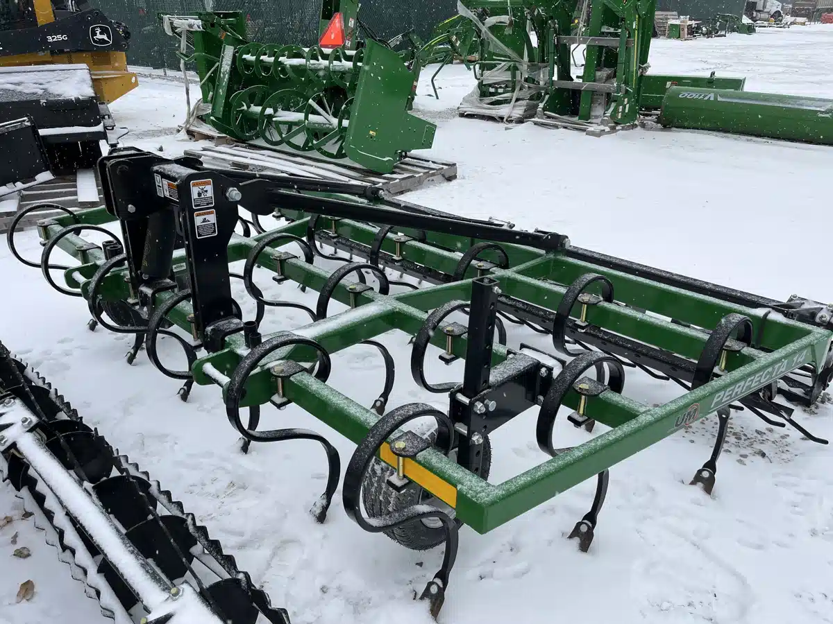 Gallery image 2 for 2024 Unverferth 10' Perfecta Cultivator