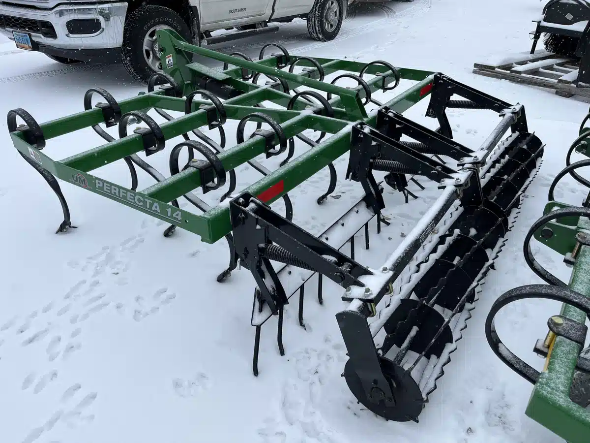 Gallery image 2 for 2024 Unverferth 8' Perfecta Cultivator