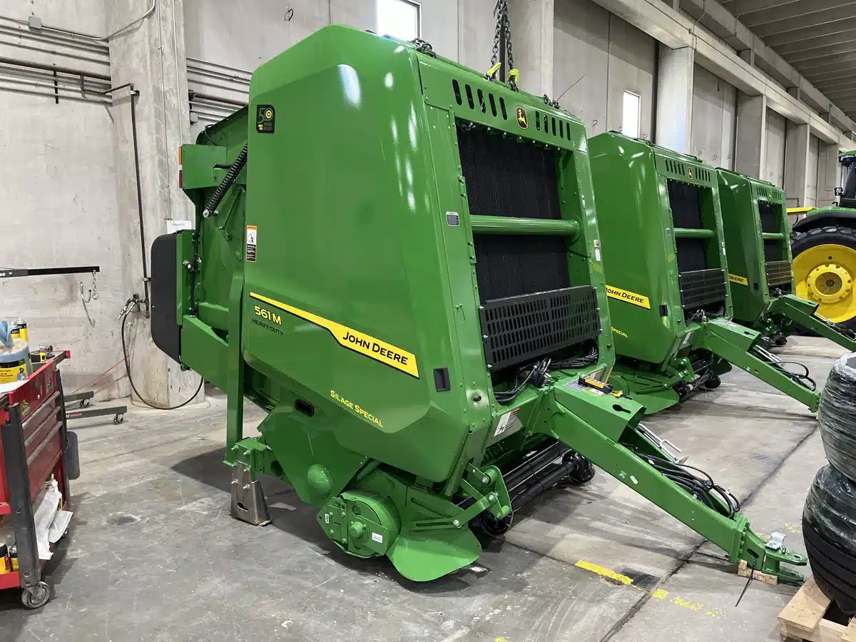 Gallery image 2 for 2025 John Deere 561M Round Baler