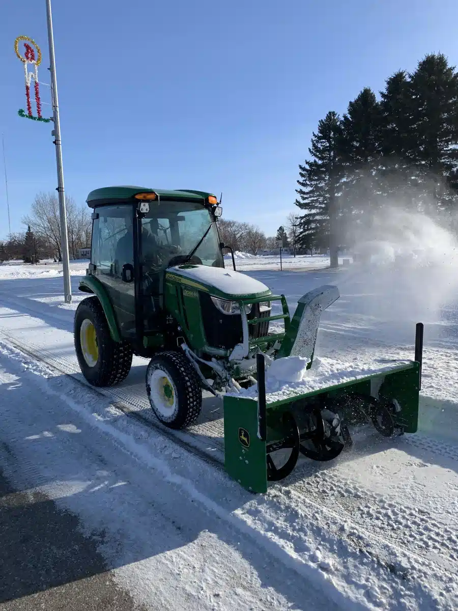 Gallery image 1 for 2025 John Deere 3046R Tractor