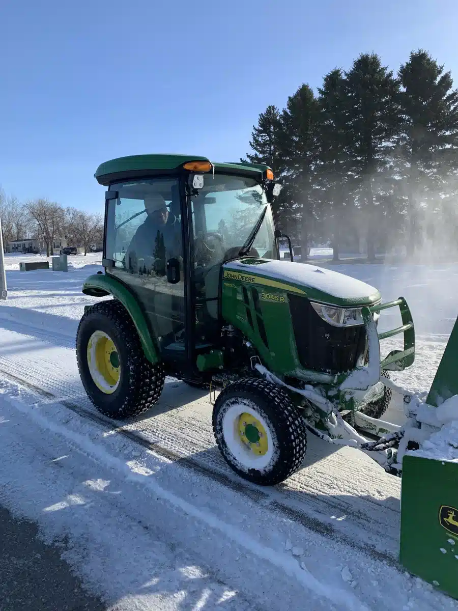 Gallery image 2 for 2025 John Deere 3046R Tractor