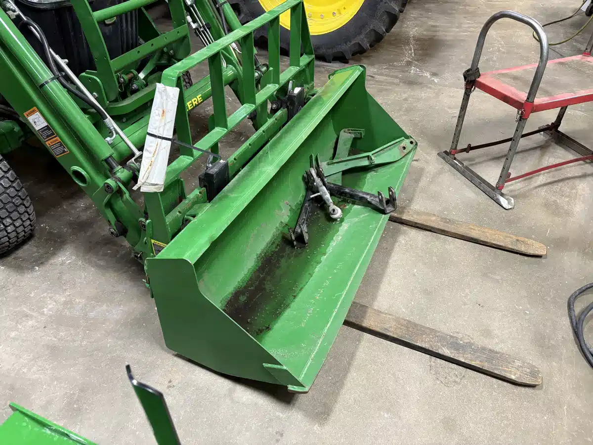 Gallery image 2 for 2022 Frontier AP12F Fixed Pallet Fork for Current 200 300 400 500 Series Carrier Attachment