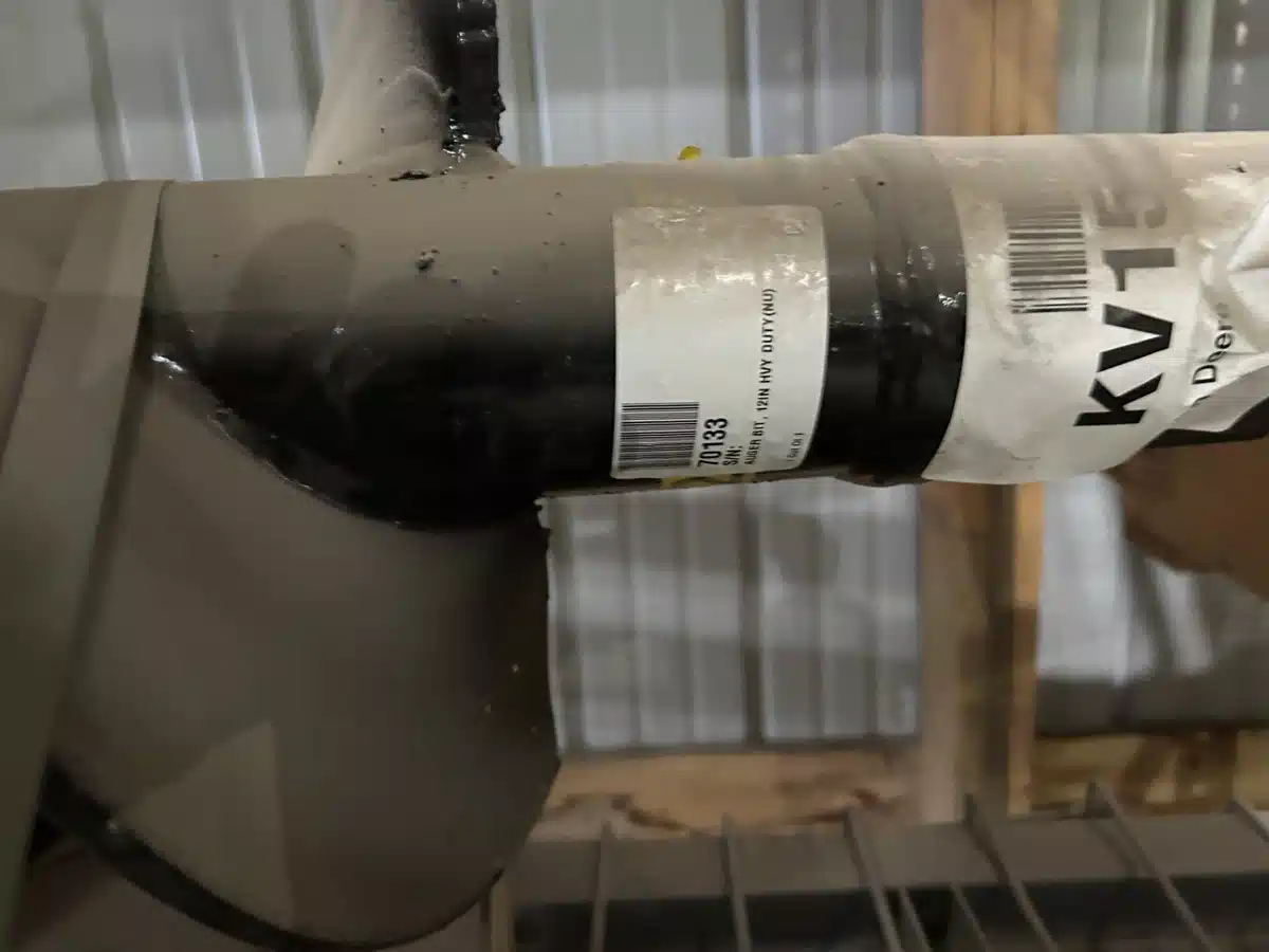 Gallery image 2 for 2021 John Deere KV15766 12" HD auger bit Attachment