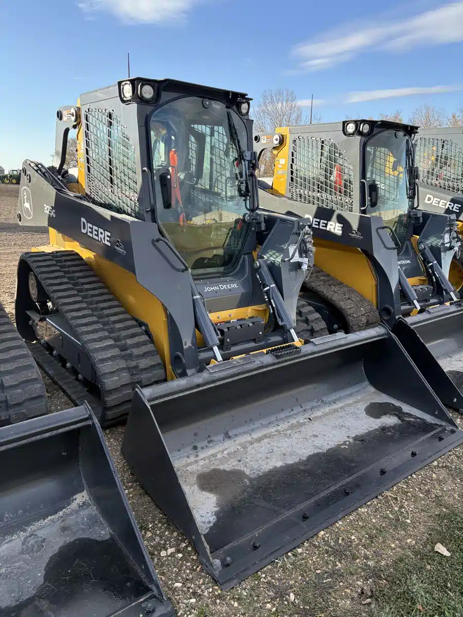 Gallery image 2 for New 2025 John Deere 325G Track Loader