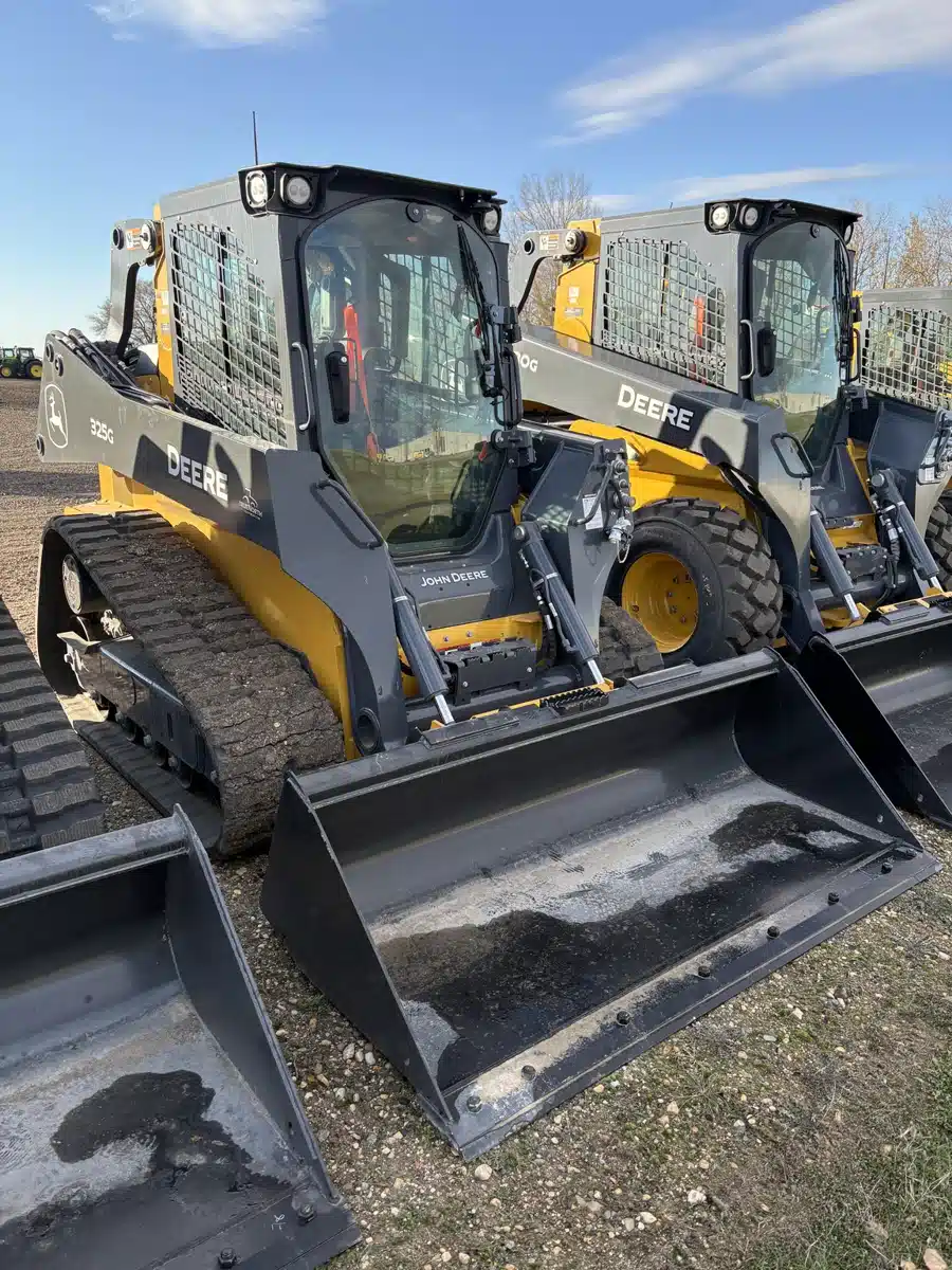 Gallery image 2 for New 2025 John Deere 325G Track Loader