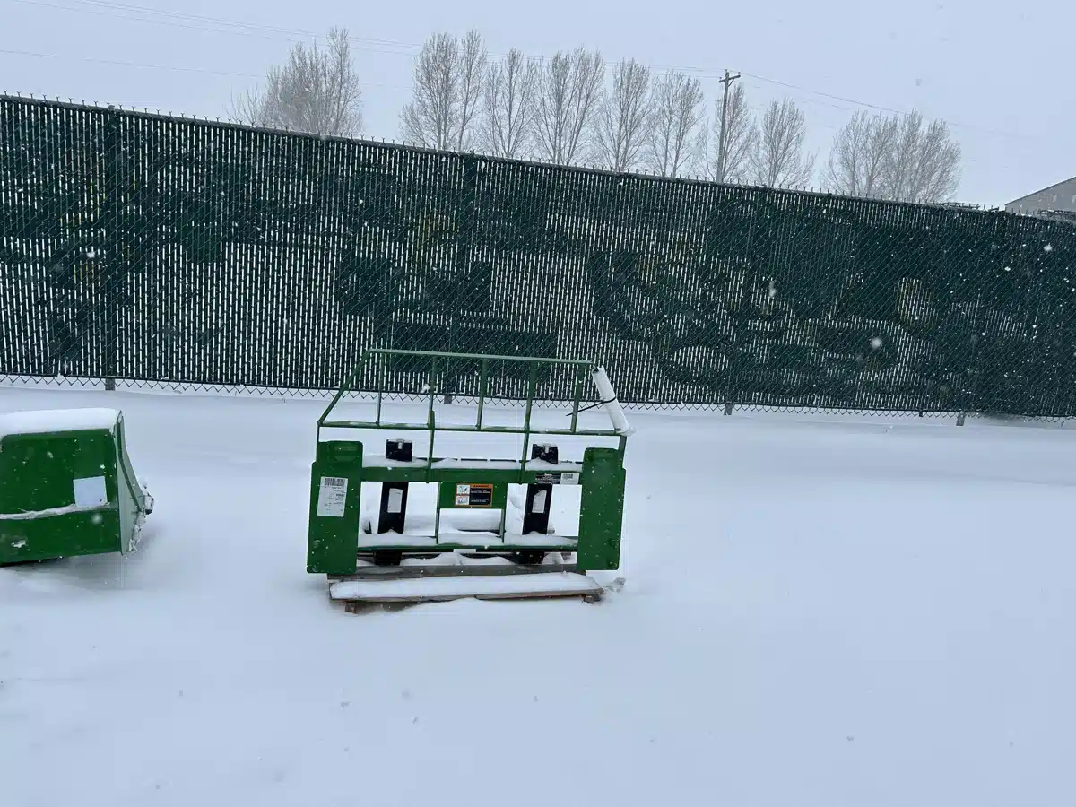 Gallery image 2 for 2025 Frontier AP12F Fixed Pallet Fork for Current 200 300 400 500 Series Carrier Attachment