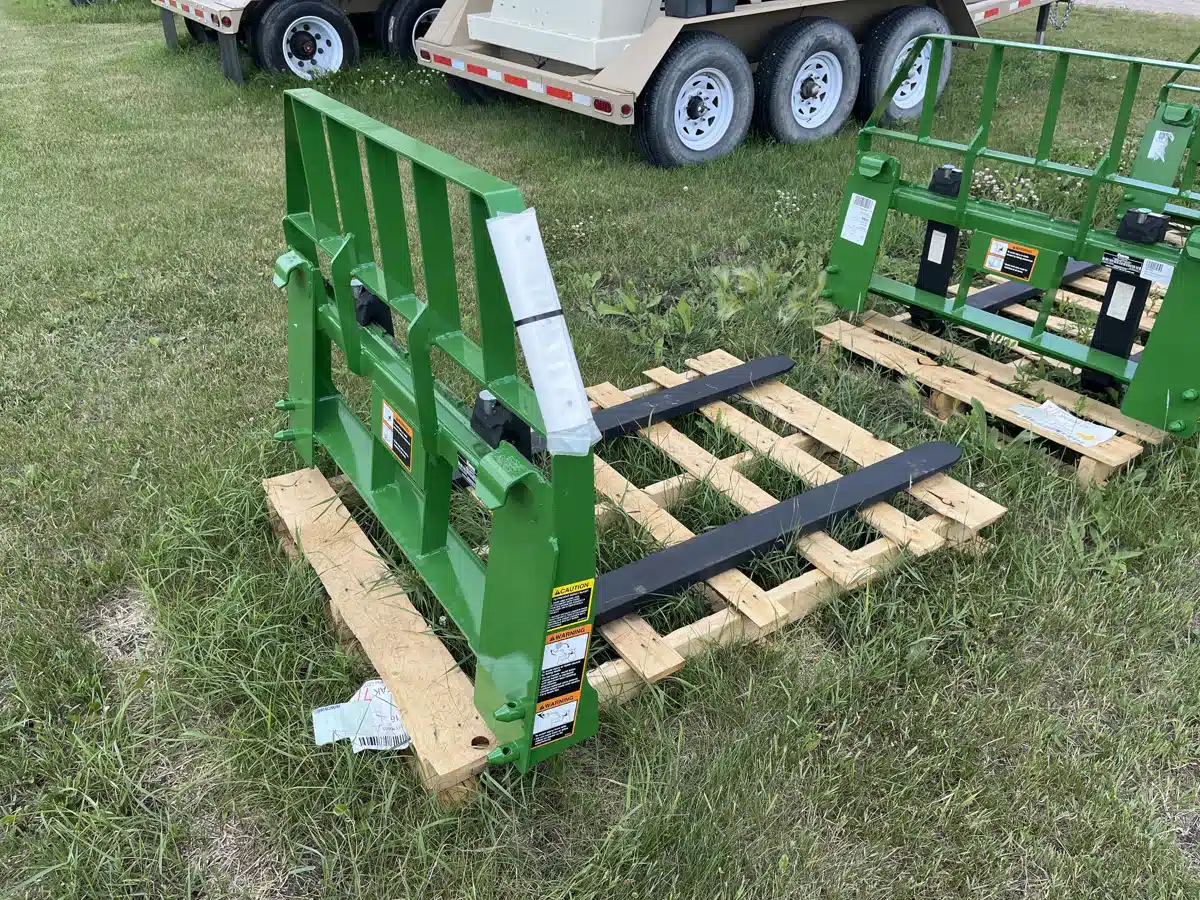 Gallery image 1 for 2025 Frontier AP12F Fixed Pallet Fork for Current 200 300 400 500 Series Carrier Attachment