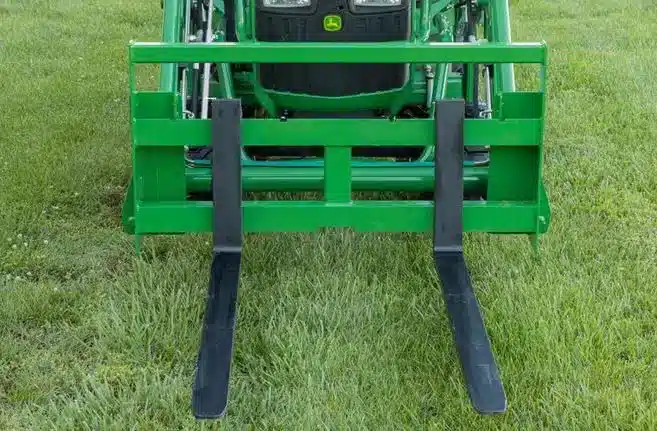 Gallery image 1 for 2025 Frontier AP10F Pallet Fork Fixed Tines for D120, 120R Series Loaders Attachment