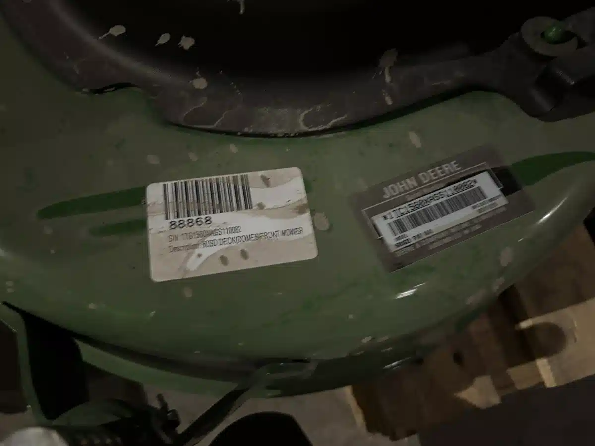 Gallery image 2 for 2025 John Deere 60 In. 7-Iron PRO Commercial Side Discharge Mower - Front Deck