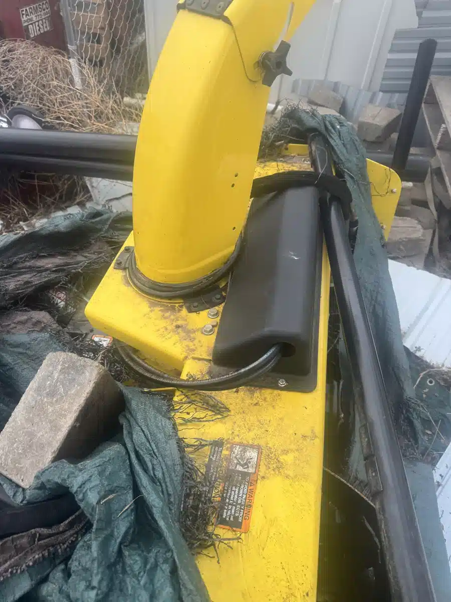 Gallery image 2 for 2021 John Deere 47 two stage Snow Blower