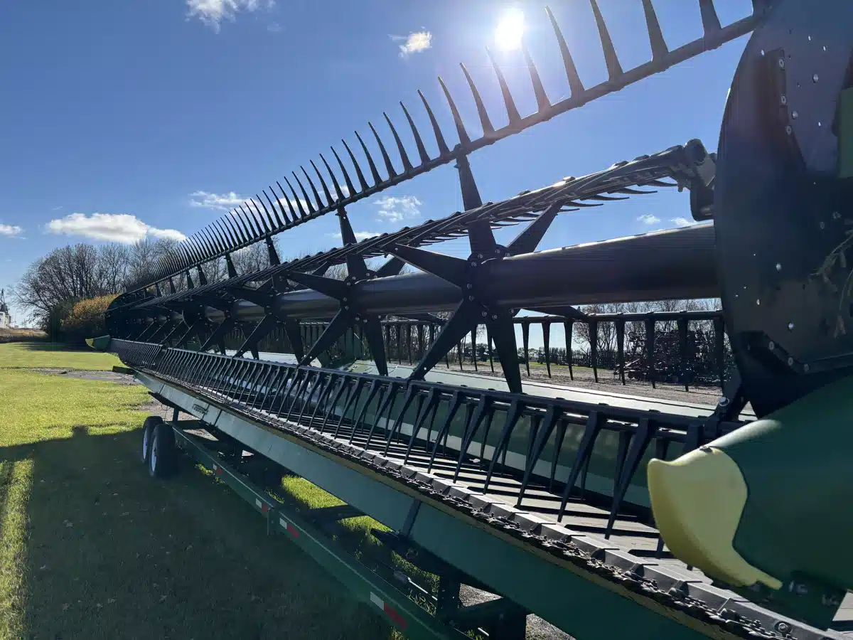 Gallery image 2 for 2022 John Deere RD45F Header - Flex