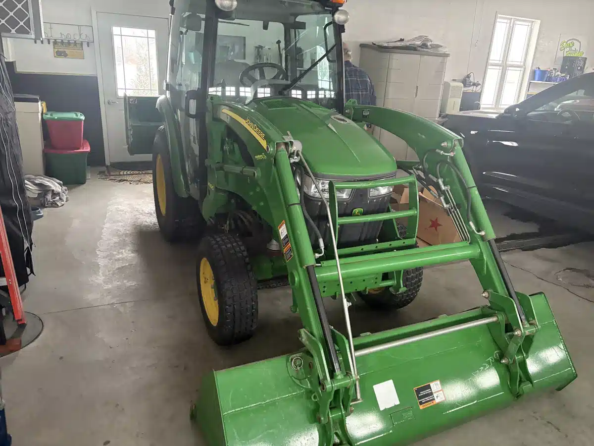 Gallery image 2 for 2016 John Deere 3039R Tractor