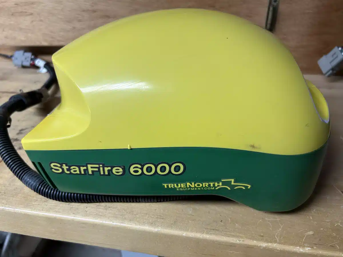 Gallery image 1 for 2019 John Deere StarFire 6000 RTK ready Guidance System