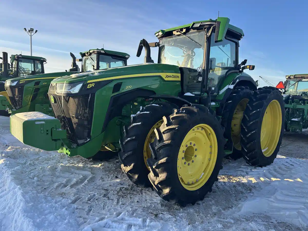 Gallery image 2 for Used 2024 John Deere 8R 370 Tractor