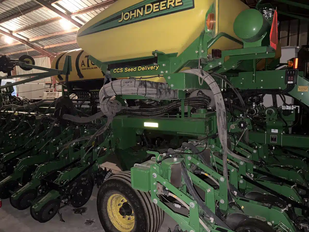 Used 2014 John Deere DB44 Planter
