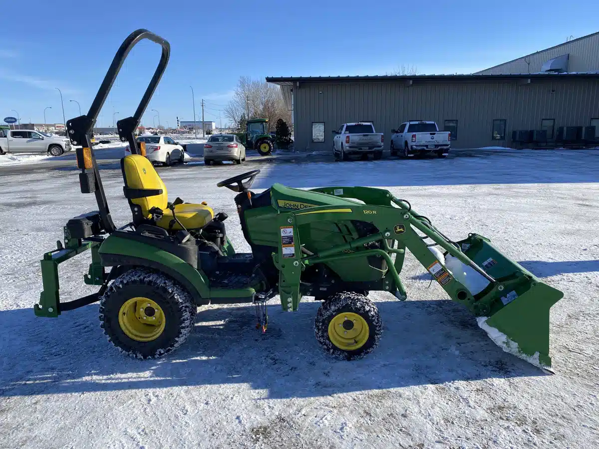 Gallery image 2 for 2020 John Deere 1025R Tractor