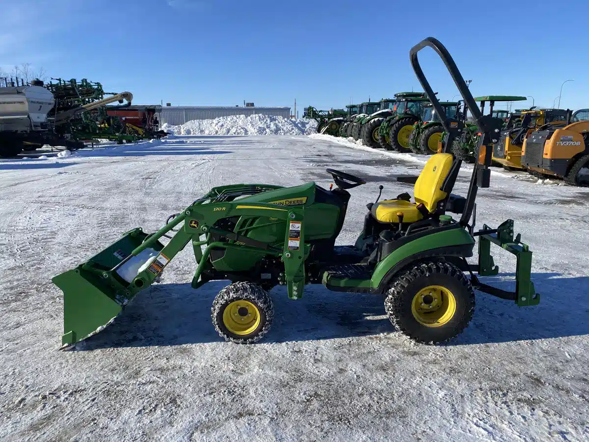 Gallery image 1 for 2020 John Deere 1025R Tractor