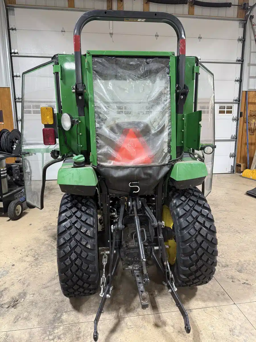 Gallery image 2 for 2023 John Deere 2032R Tractor