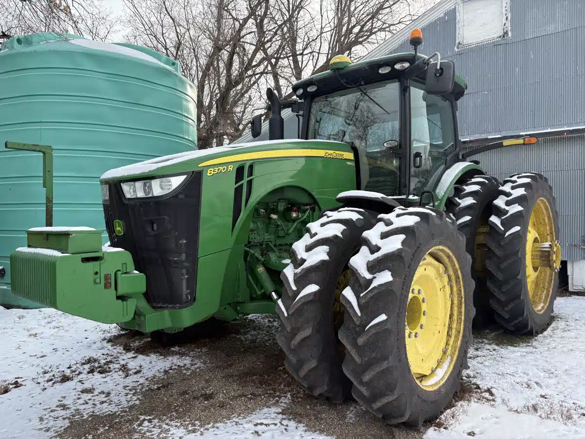 Gallery image 1 for 2017 John Deere 8370R Tractor