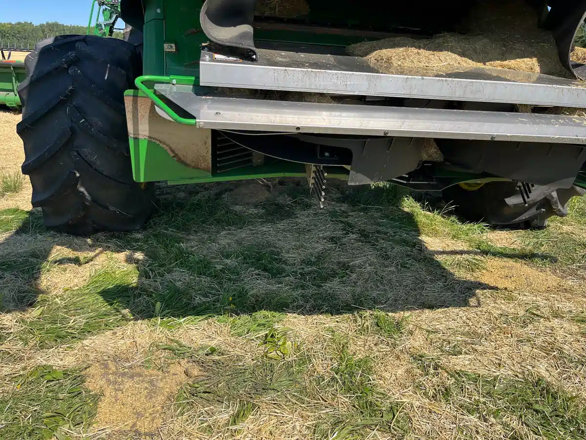 Gallery image 2 for 2022 John Deere X9 1100 Combine