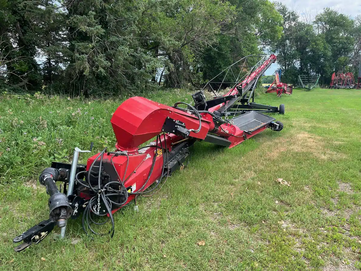 2021 Universal 1590 Grain Auger