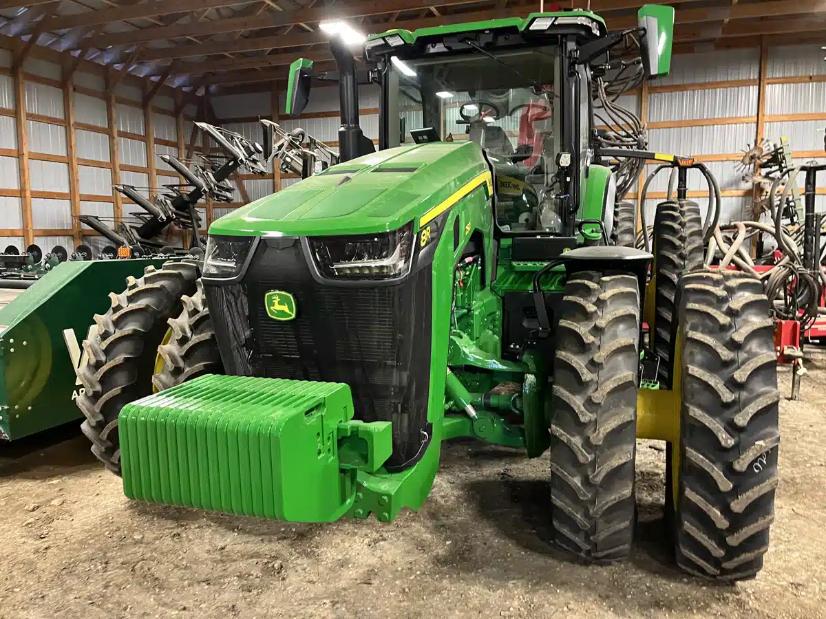 Gallery image 2 for 2024 John Deere 8R 250 Tractor
