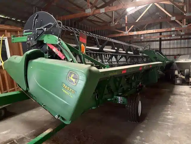 Gallery image 2 for 2019 John Deere 745FD Header - Draper