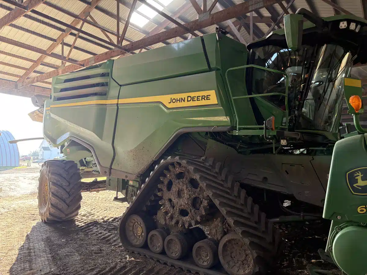 Gallery image 1 for 2021 John Deere X9 1100 Combine