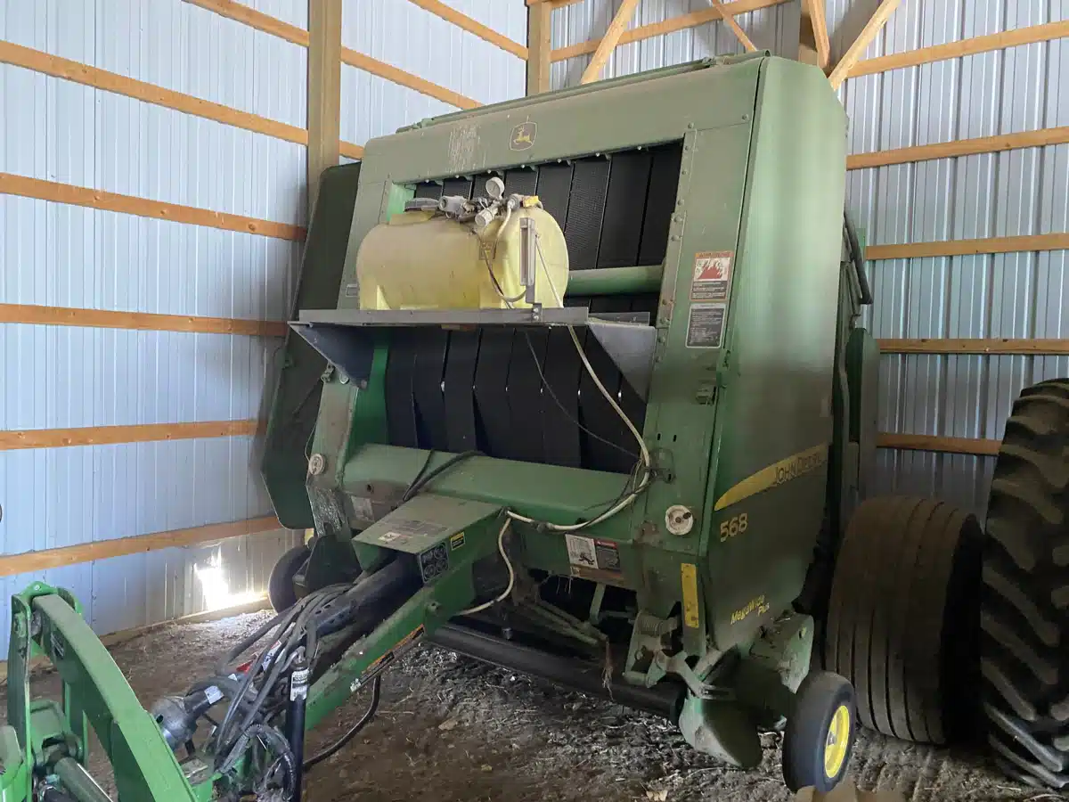 2009 John Deere 568 Round Baler
