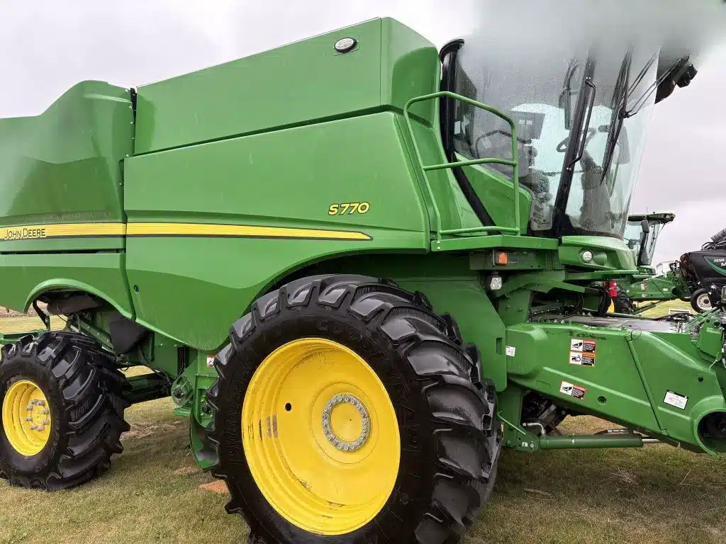 Photo de la Galerie 1 pour 2024 John Deere S770 Batteuse