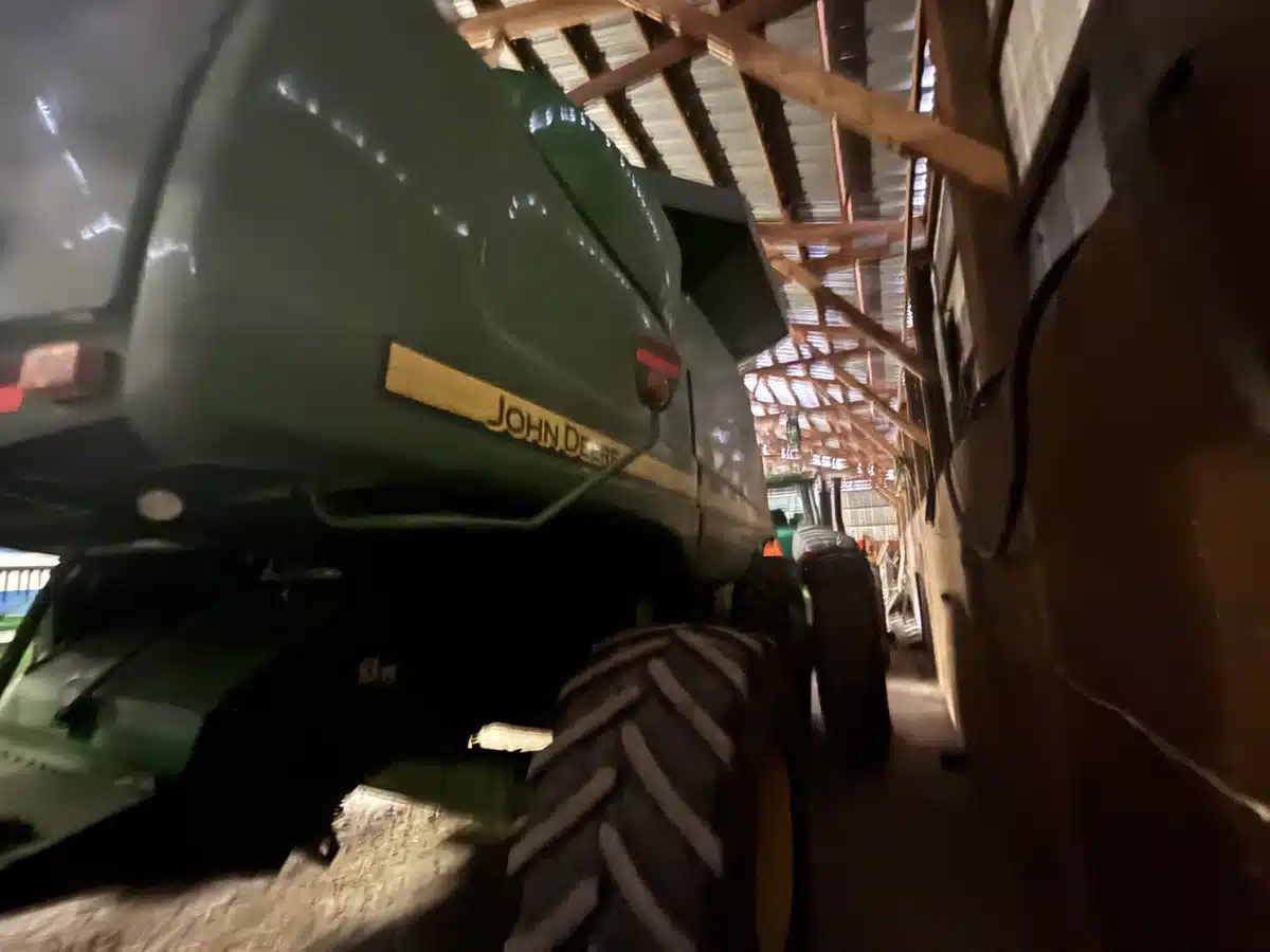 Gallery image 2 for 2008 John Deere 9870 STS Combine