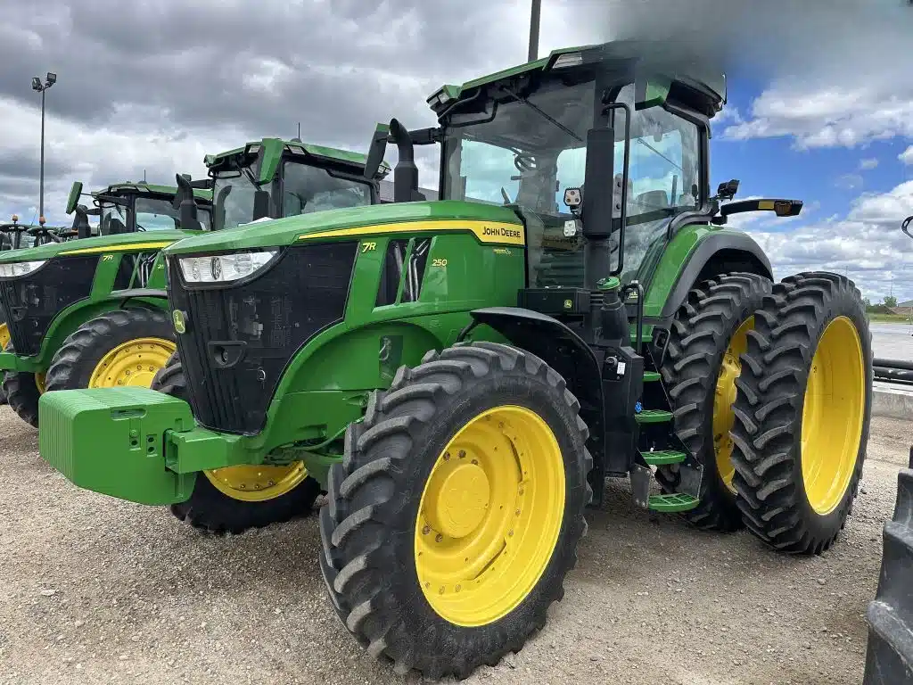 Photo de la Galerie 1 pour 2025 John Deere 7R 250 Tracteur