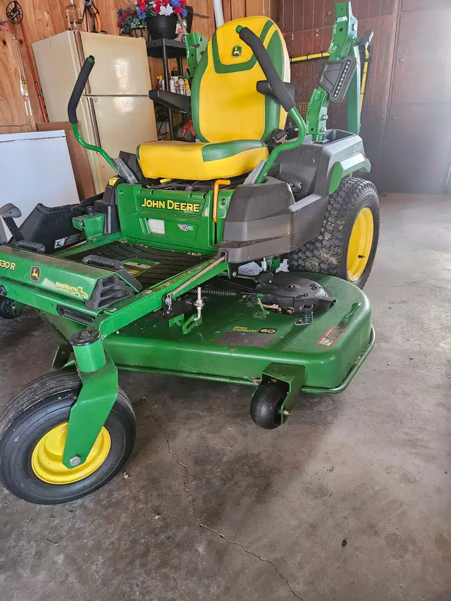 Gallery image 1 for 2024 John Deere Z530R Mower - Zero Turn
