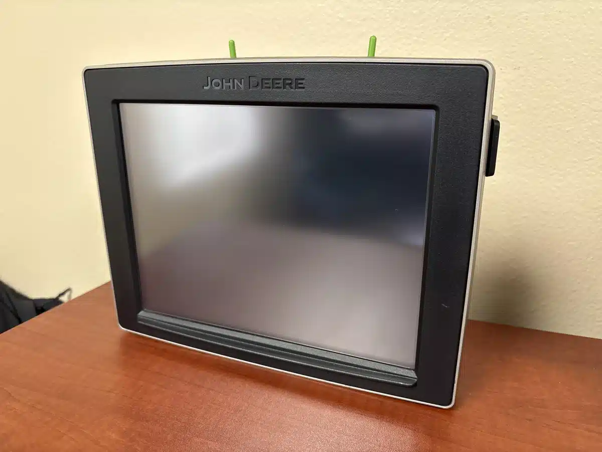 Gallery image 2 for 2021 John Deere 4640 Guidance System