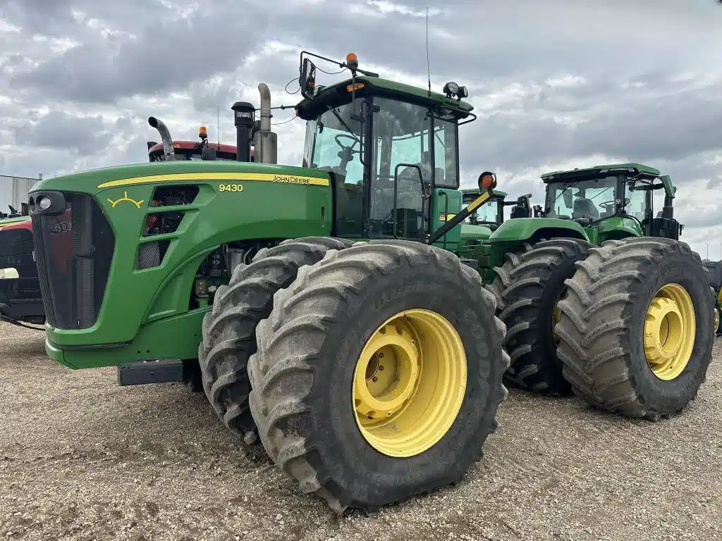 Photo de la Galerie 1 pour 2010 John Deere 9430 Tracteur