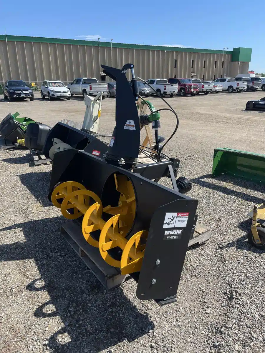 Gallery image 1 for Used 2021 Erskine 725RM Snow Blower