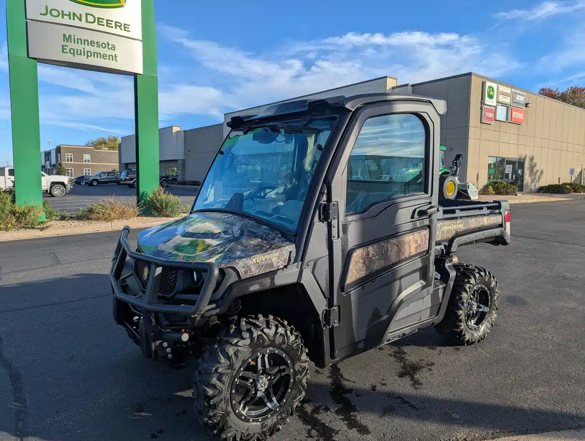 Gallery image 2 for Used 2020 John Deere XUV 835R Utility Vehicle