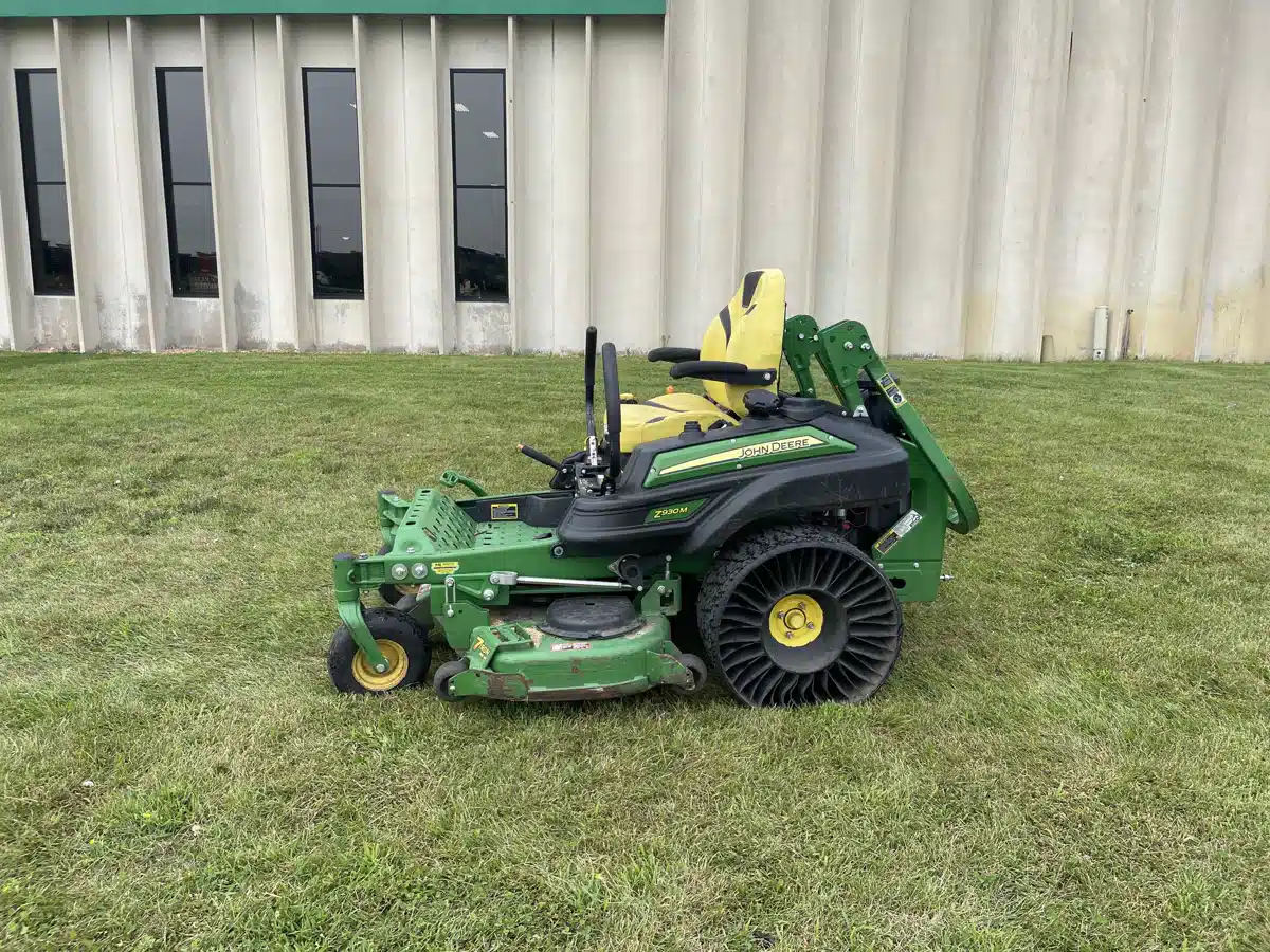Gallery image 2 for Used 2021 John Deere Z930M Mower - Zero Turn