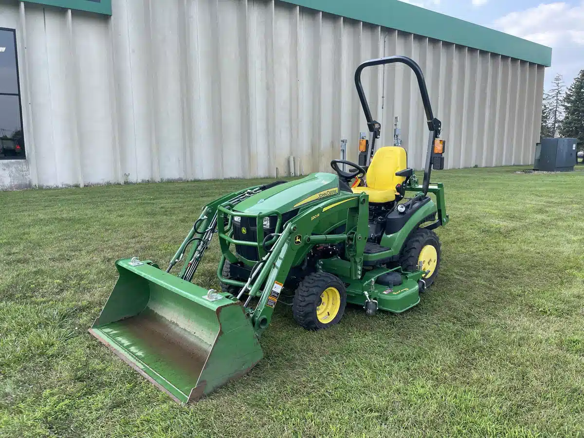 Gallery image 2 for Used 2021 John Deere 1025R Tractor