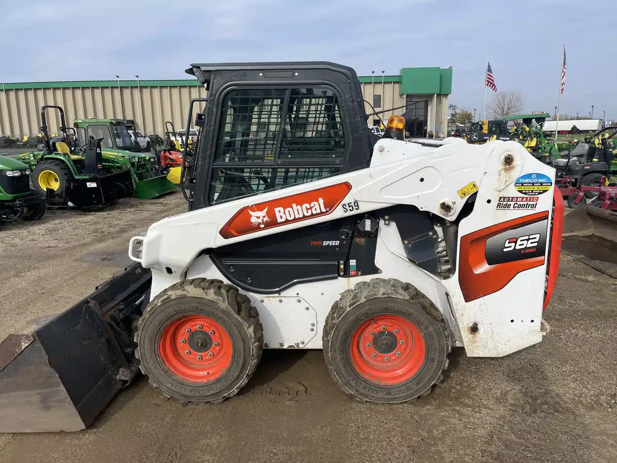 Gallery image 1 for Used 2020 Bobcat S62 Skid Steer