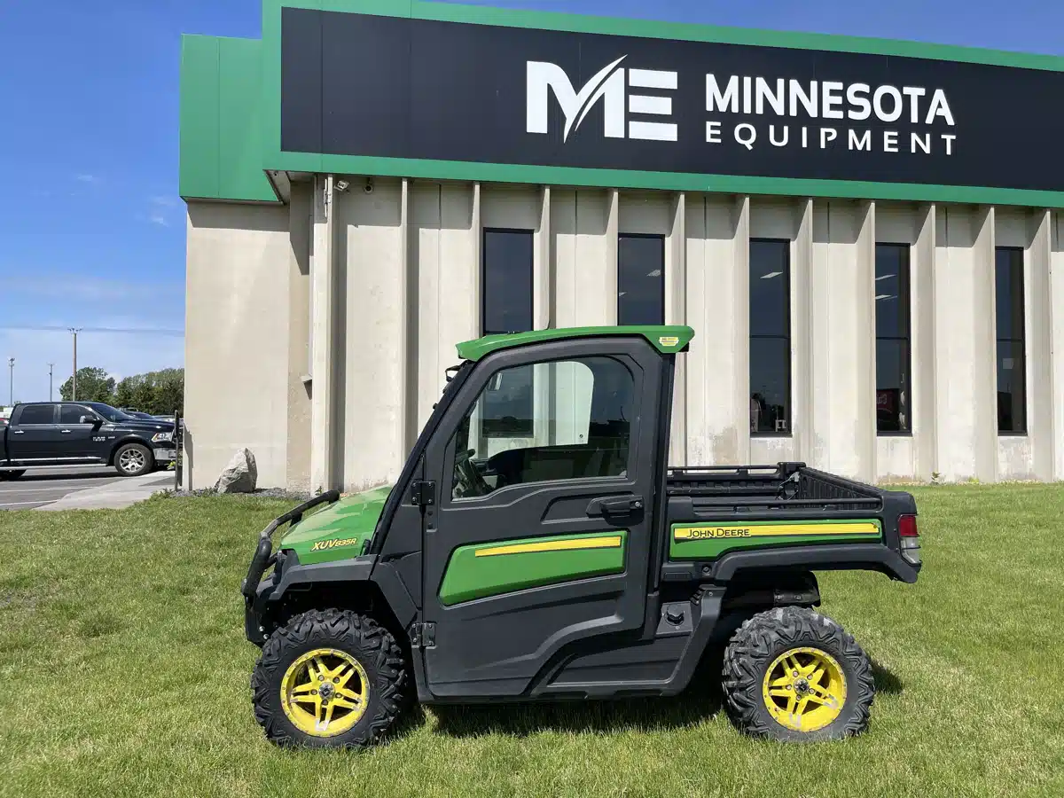 Gallery image 2 for Used 2017 John Deere XUV 835R Utility Vehicle
