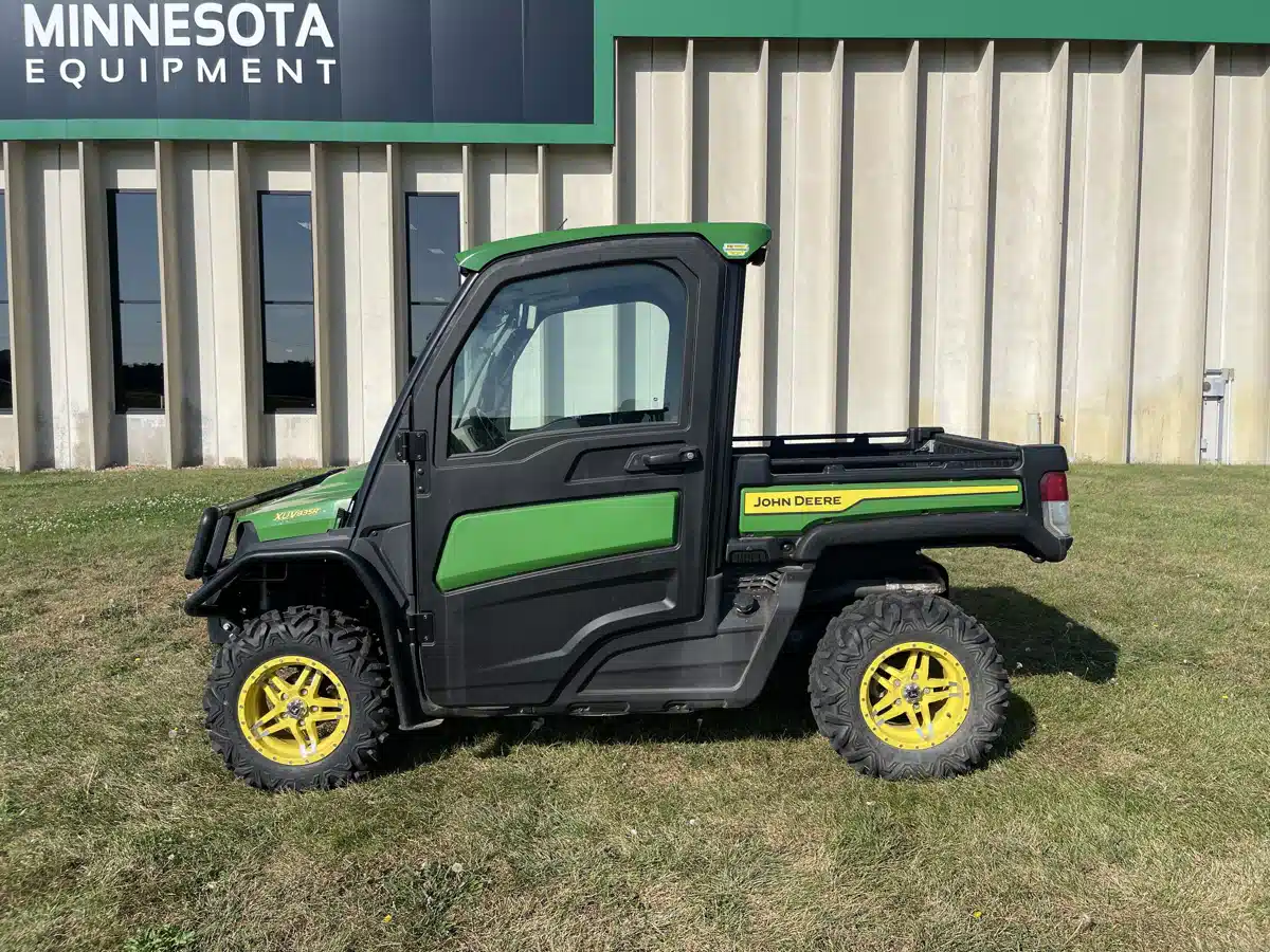 Gallery image 1 for Used 2020 John Deere XUV 835R Utility Vehicle