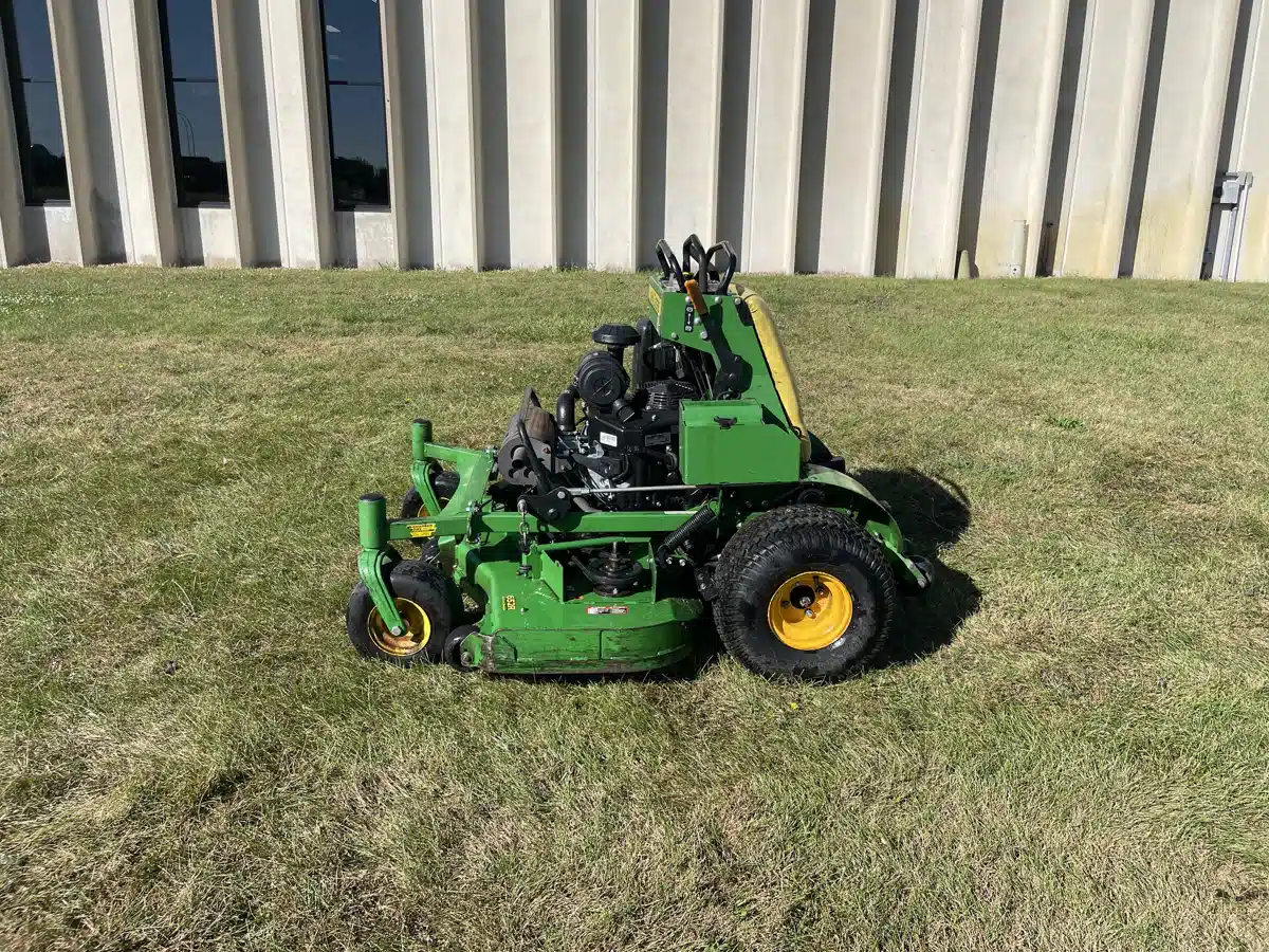 Gallery image 2 for Used 2014 John Deere 652R Mower - Zero Turn