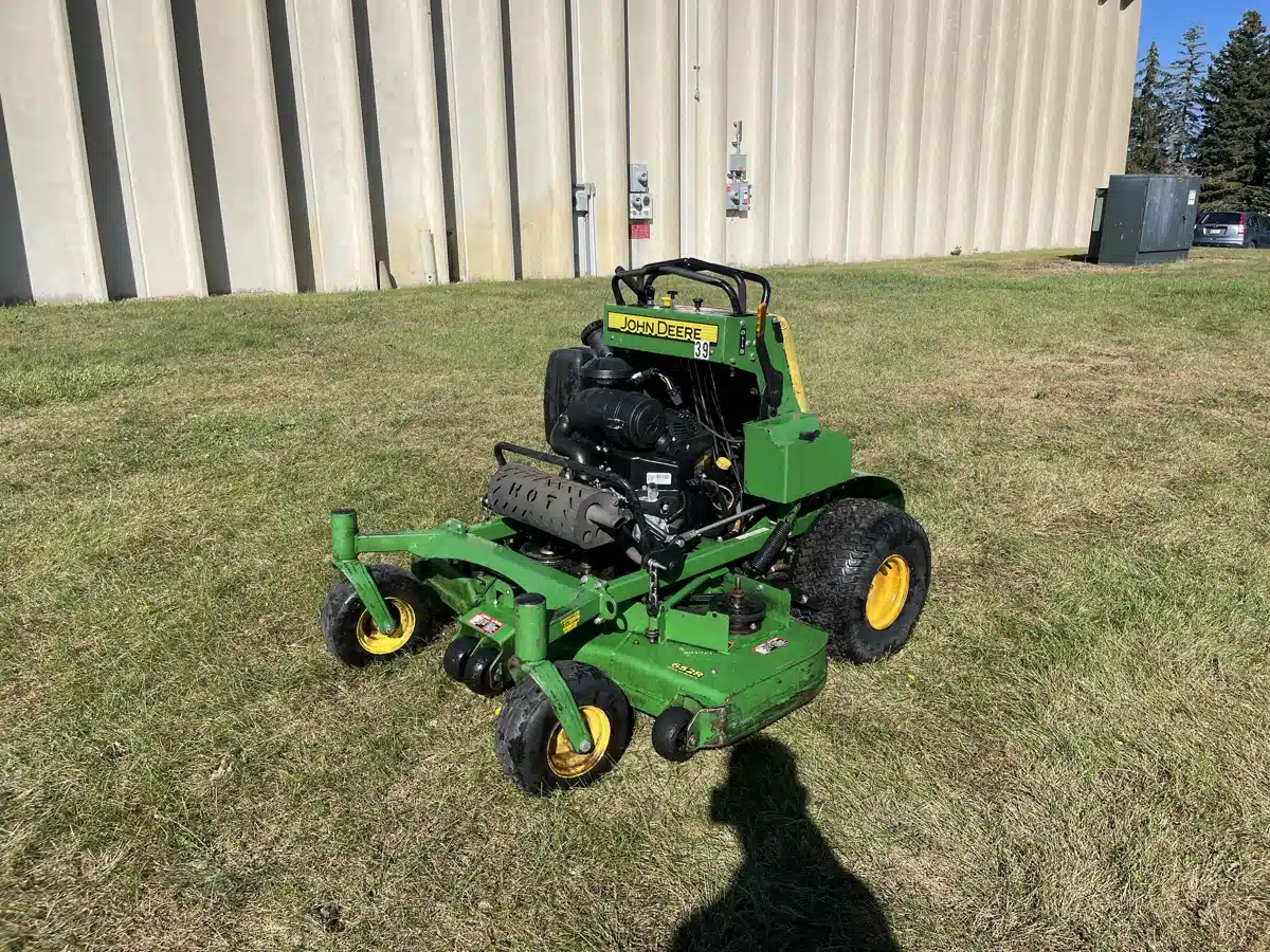 Gallery image 1 for Used 2014 John Deere 652R Mower - Zero Turn