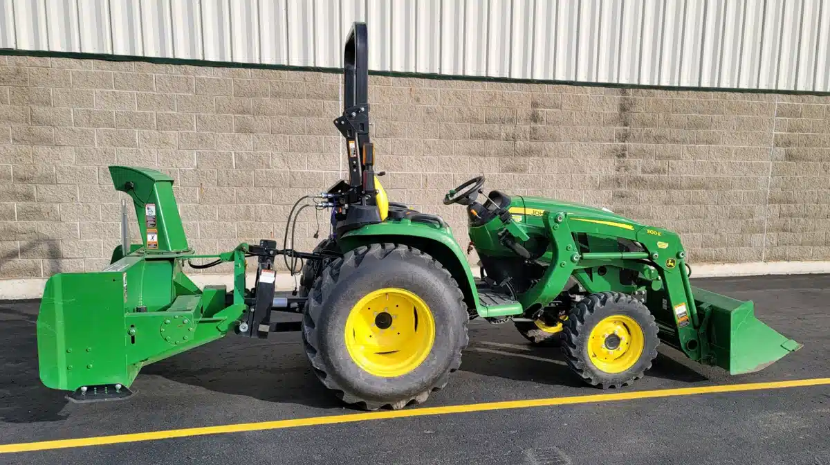Gallery image 2 for Used 2019 John Deere 3032E Tractor
