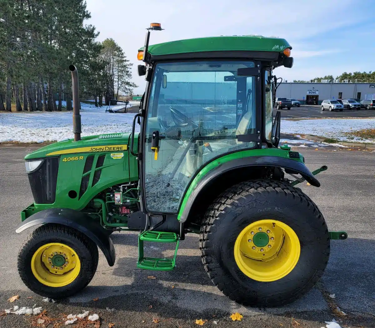 Gallery image 1 for Used 2019 John Deere 4066R Tractor