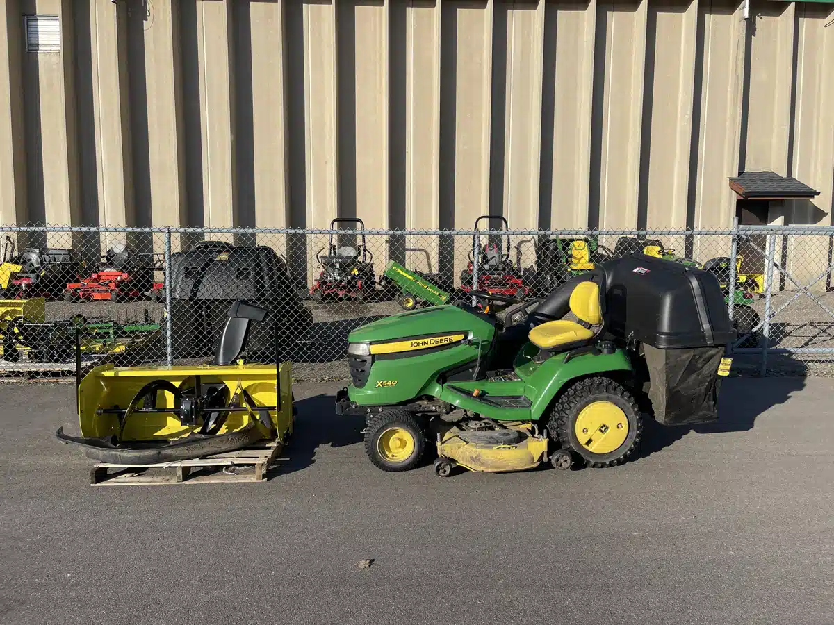 Gallery image 1 for Used 2008 John Deere X540 Lawn Tractor