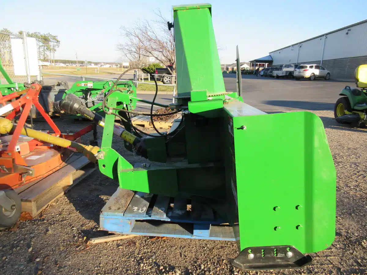 Gallery image 2 for Used 2019 John Deere SB1174 Snow Blower