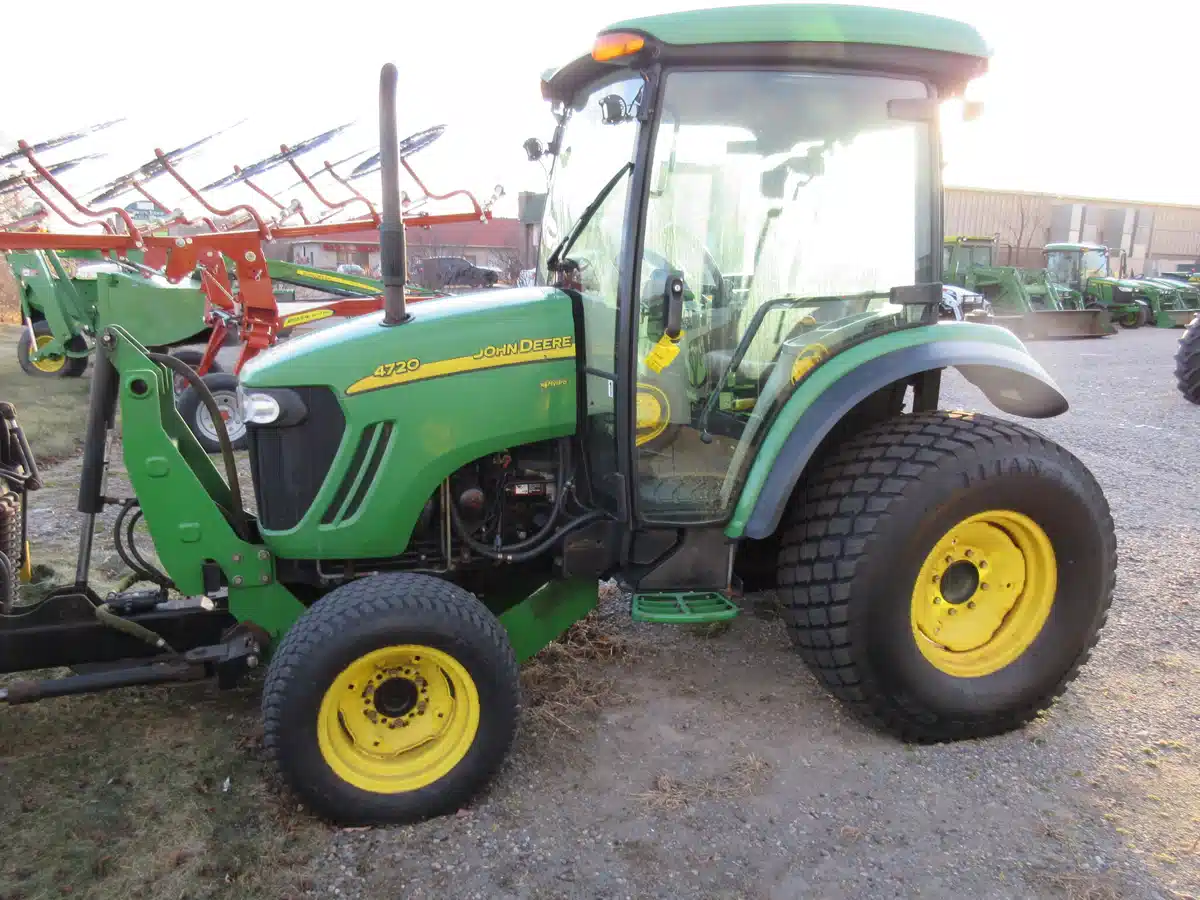 Gallery image 1 for Used 2011 John Deere 4720 Tractor