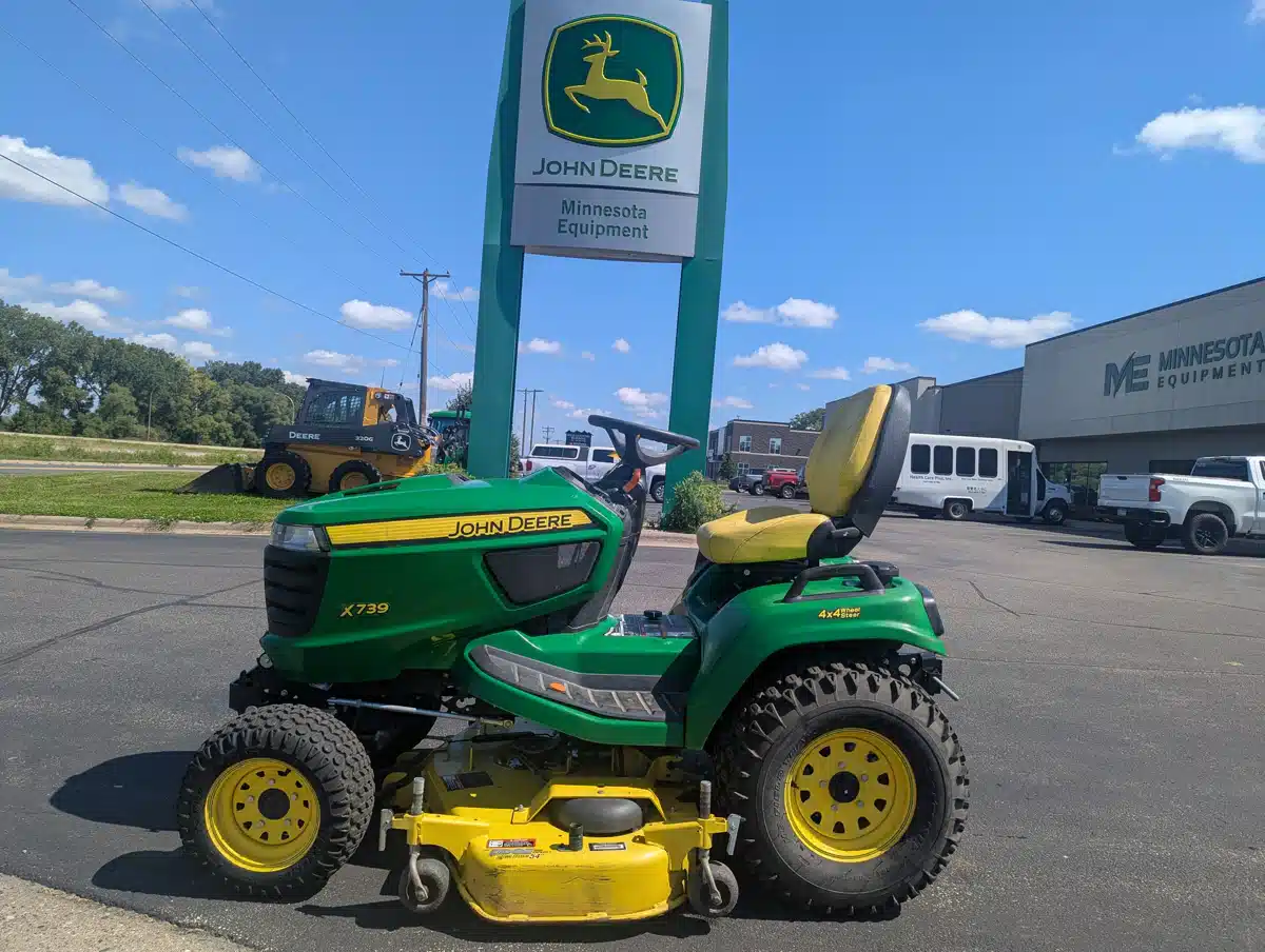 Gallery image 1 for Used 2014 John Deere X739 Lawn Tractor